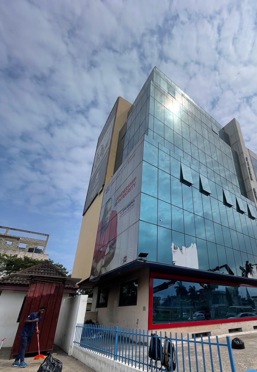 Look of a building before an HFJS deep clean, Accra